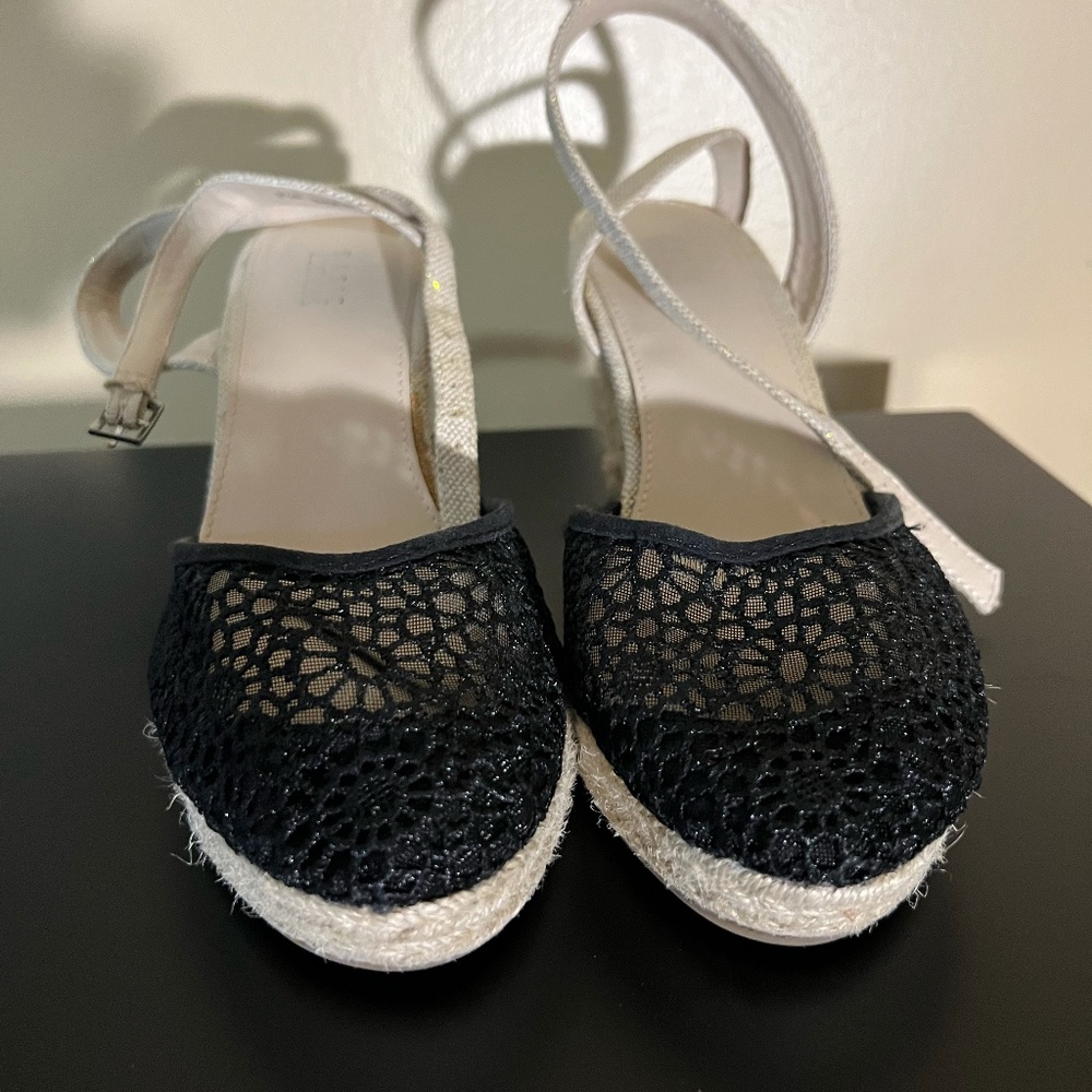 Comfy  Black and Tan breathable ankle strap wedges 9 1/2
